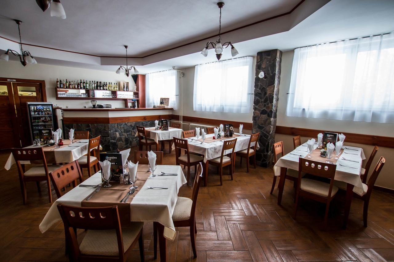 Penzion Fit - Contactless Check In Zvolen Exterior photo